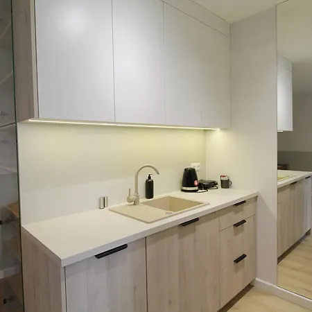 Nowolipie 31 - Bezplatny Parking - Free Parking - Better *