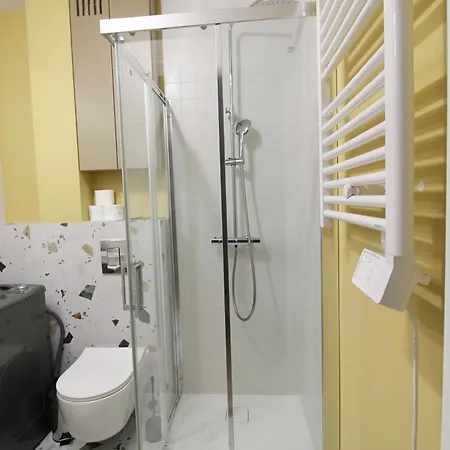 Nowolipie 31 - Bezplatny Parking - Free Parking - Better * ורשה