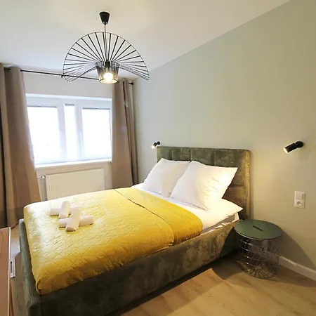 Nowolipie 31 - Bezplatny Parking - Free Parking - Better *