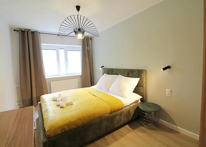 Nowolipie 31 - Bezplatny Parking - Free Parking - Better *